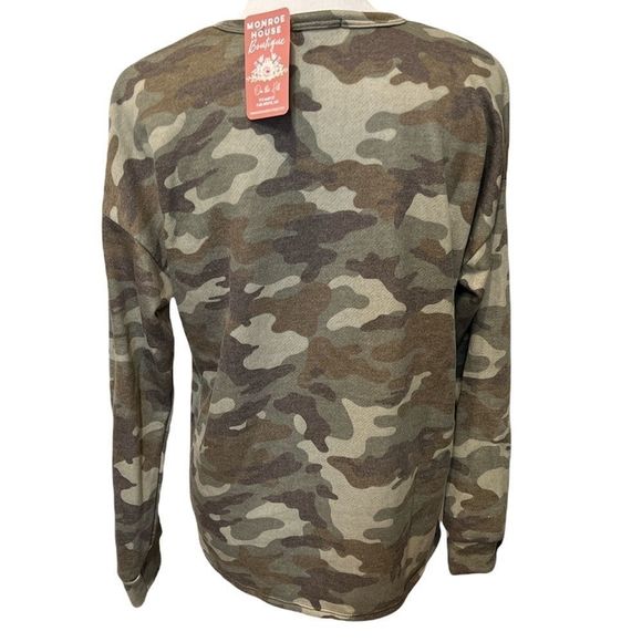 Cozy camo top - Picture 2 of 4